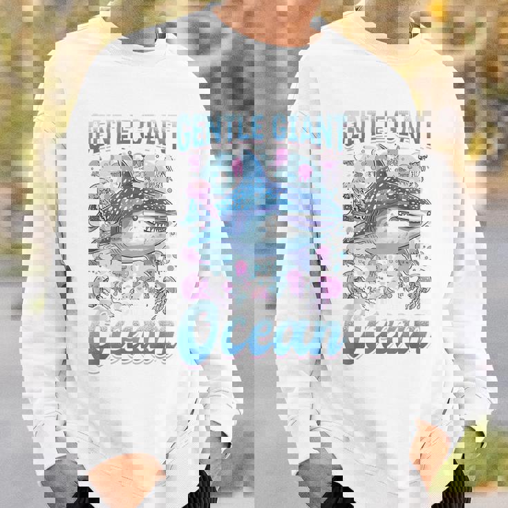 面白いジンベイザメ 動物 優しい海の巨人 スウェットシャツ 彼への贈り物