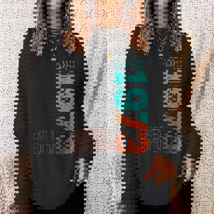 1973年4月1973年 レトロ 1973 ヴィンテージ 1973 スウェットシャツ 彼女への贈り物