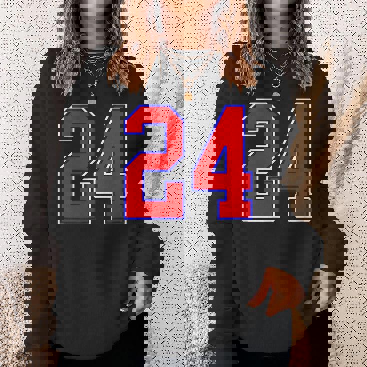 24番の大学スポーツスタイル。レッド、ブルー、ホワイト。 スウェットシャツ 彼女への贈り物