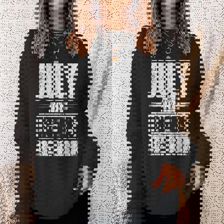 7月 伝説が生まれるとき 誕生月デザイン スウェットシャツ 彼女への贈り物