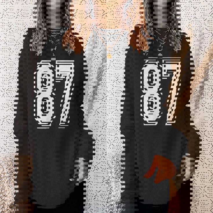 87番の前面と背面にホワイトのプリント。 スウェットシャツ 彼女への贈り物