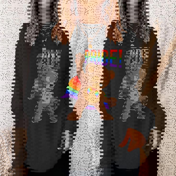 Bear I Lgbtq Flag I レインボー フラッグ I Gay Pride スウェットシャツ 彼女への贈り物