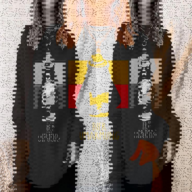 Bier Hug 面白いオクトーバーフェストデザイン ビールベア ドイツパーティー スウェットシャツ 彼女への贈り物