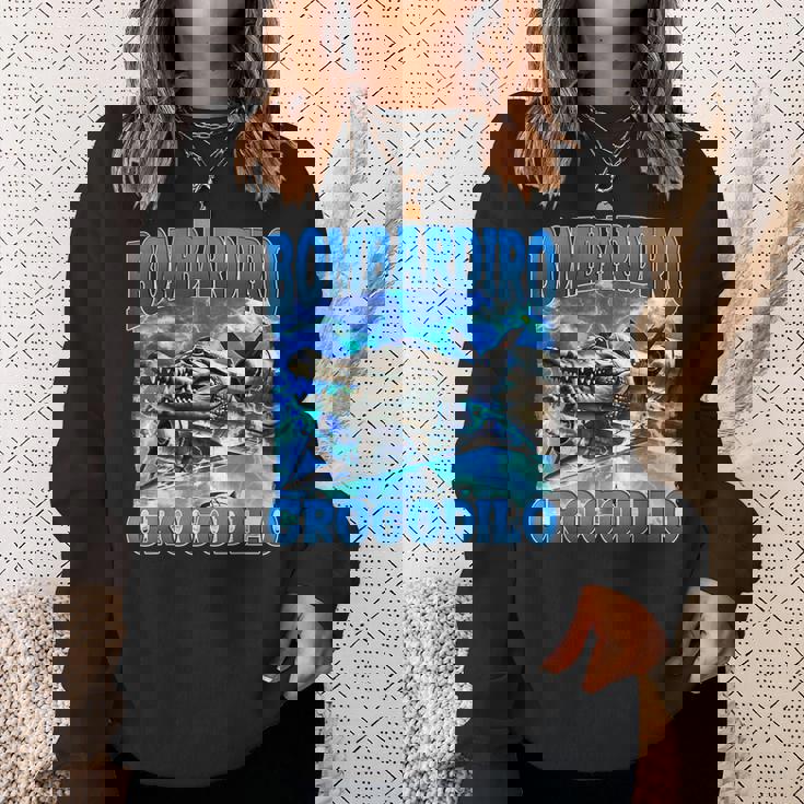 Bombardiro Crocodilo 面白い イタリアン ブレイン ミーム ブーツレッグ スウェットシャツ 彼女への贈り物