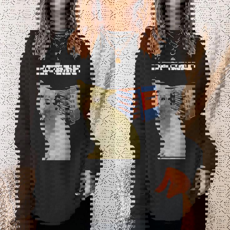 I Eat Cement Cursed Cat Weirdpecific Meme スウェットシャツ 彼女への贈り物