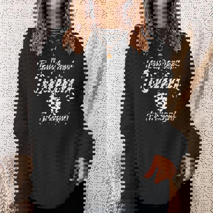 I Finallytopped Drinking I'm Pregnant ギフトtシャツ スウェットシャツ 彼女への贈り物