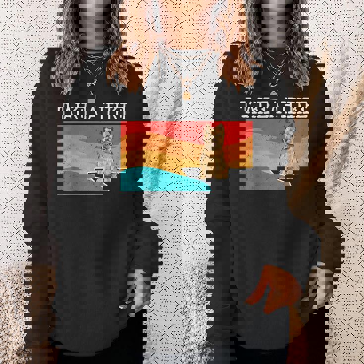 Take A Hike ケアンテリア グラフィック ハイキング スウェットシャツ 彼女への贈り物