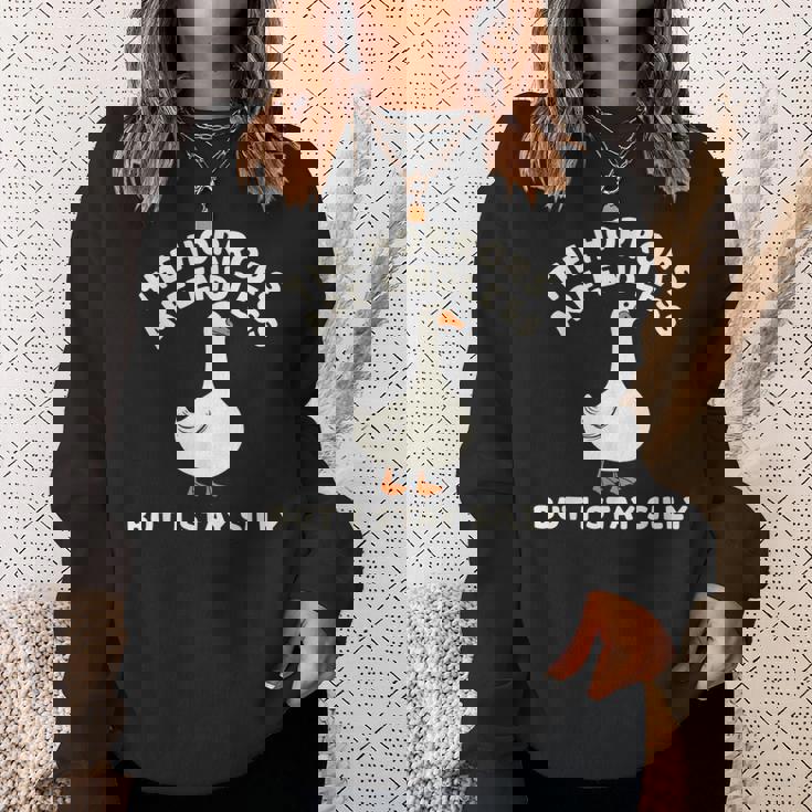 Horrors Are Endless But Itayilly Goose Friends ミームギフト スウェットシャツ 彼女への贈り物