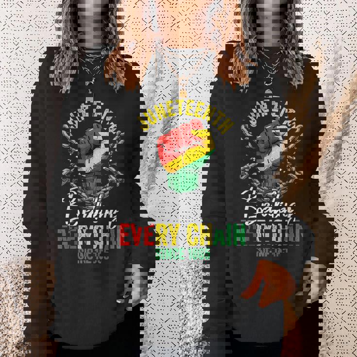 Junenth Freedom Breaking Chains Since 1865 Black Pride Sweatshirt Gifts for Her