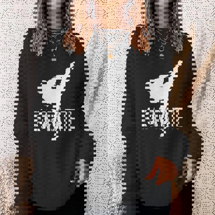 Karate Kick 空手キック松濤館、剛柔和道上地糸東極真流 スウェットシャツ 彼女への贈り物