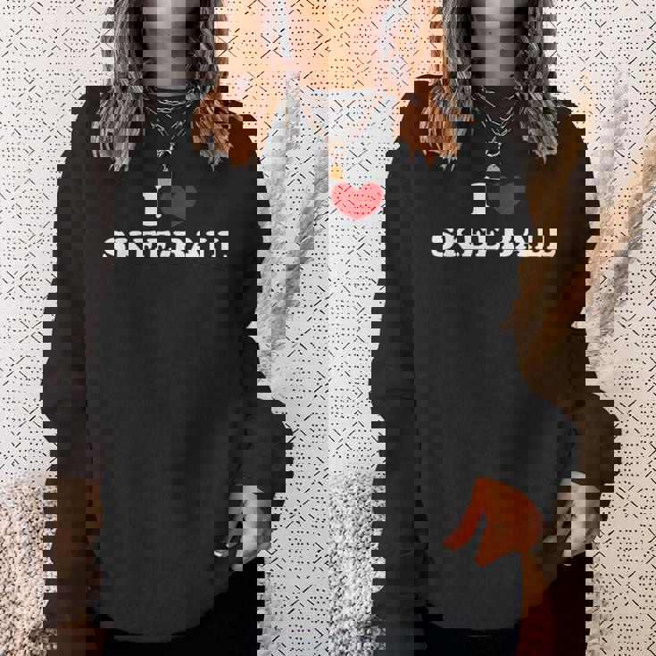 I Lovekee-Ball I Heart スキーボール スウェットシャツ 彼女への贈り物