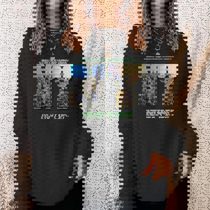 New York Citykyline Outfit I Love New York New York City スウェットシャツ 彼女への贈り物