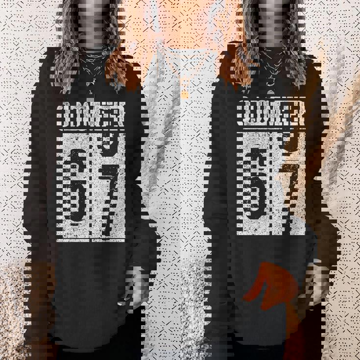 Oldometer 67 67歳の誕生日ギフトシャツ スウェットシャツ 彼女への贈り物