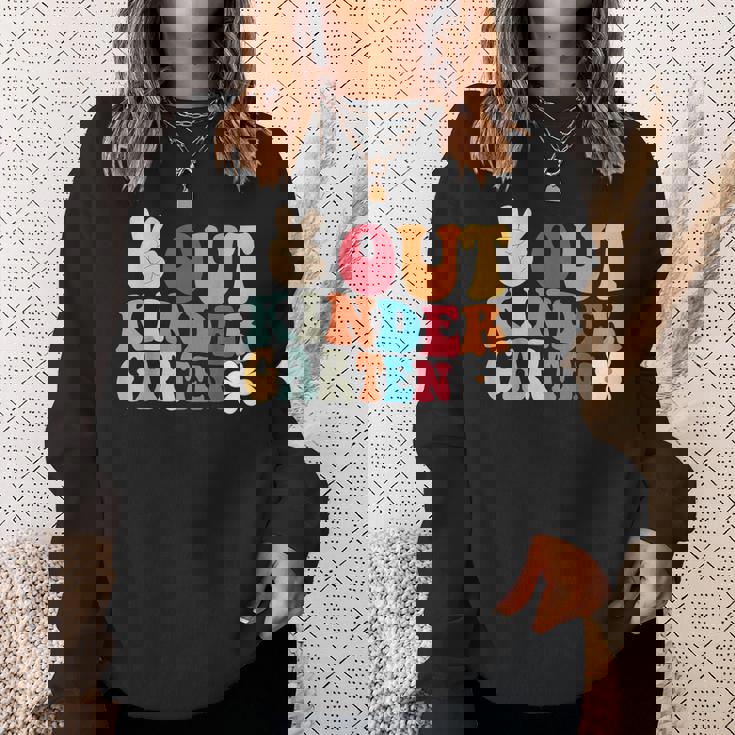 Peace Out 幼稚園 卒業 ピースアウト 幼稚園 スウェットシャツ 彼女への贈り物