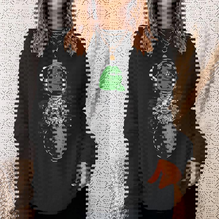 Pepe Crypto用のpepeコインデザイン。 スウェットシャツ 彼女への贈り物