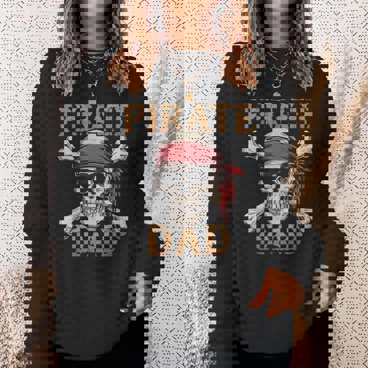 Pirate Dadkull クロスボーン 面白いお父さんギフト 父の日に スウェットシャツ 彼女への贈り物