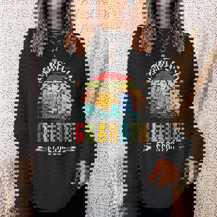 メンズ Promoted To Grandpa Est 2026 Dad To Be スウェットシャツ 彼女への贈り物