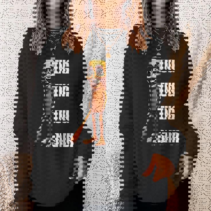 Tung Tung Tungahur イタリアンブレインレッドミーム スウェットシャツ 彼女への贈り物