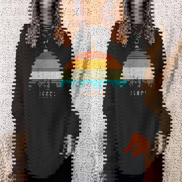 Vintage Retrotyle City Turkeykyline Cityscape Istanbul 長袖tシャツ スウェットシャツ 彼女への贈り物