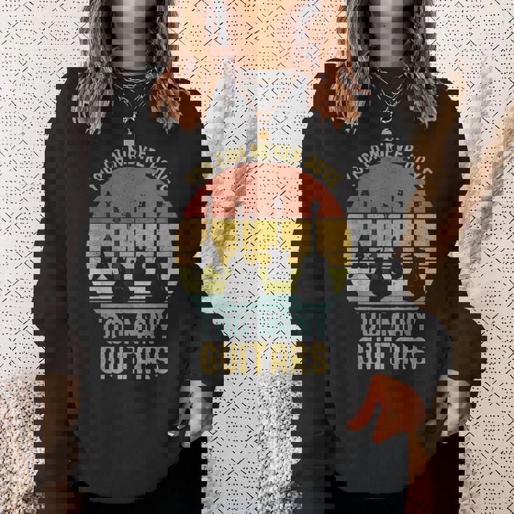 You Can Never Have Too Many Guitars シャツ ミュージック 面白い スウェットシャツ 彼女への贈り物