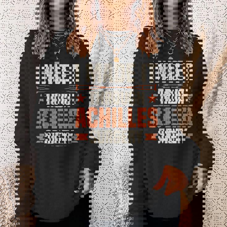 おかしな手術 サバイバー デザイン リカバリー アキレス手術 スウェットシャツ 彼女への贈り物