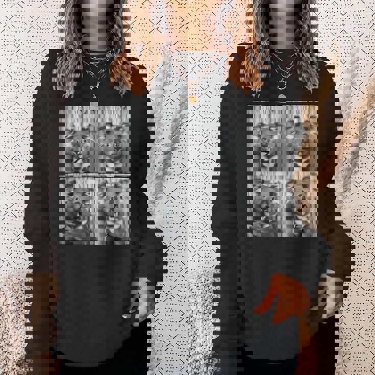 おもしろコアラ顔笑いコアラ動物写真かわいいコアラ スウェットシャツ 彼女への贈り物