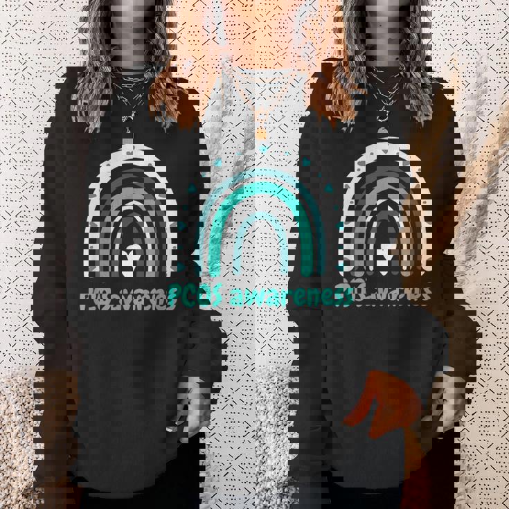 かわいいpcos啓発ボヘミアンレインボーpcosサポート。 スウェットシャツ 彼女への贈り物