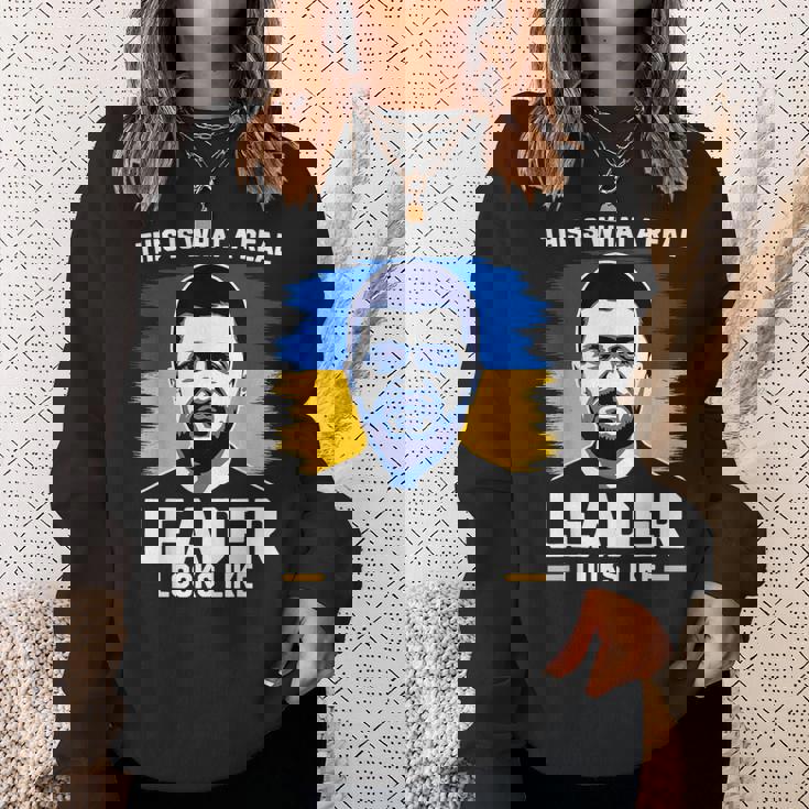これが本当のリーダーがzelenskyをサポートしているように見えるものです。 スウェットシャツ 彼女への贈り物
