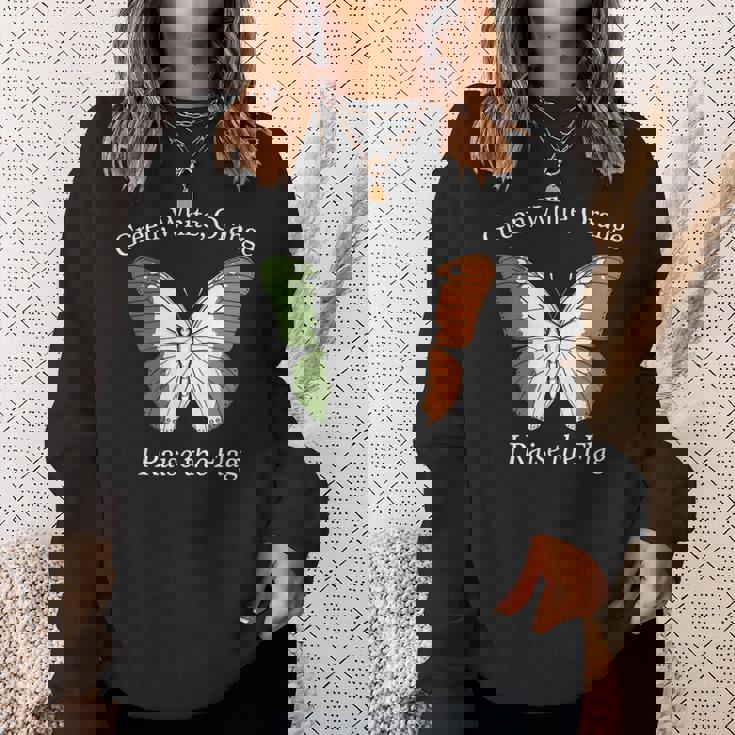 アイルランド、緑、白、オレンジの国旗を誇り スウェットシャツ 彼女への贈り物