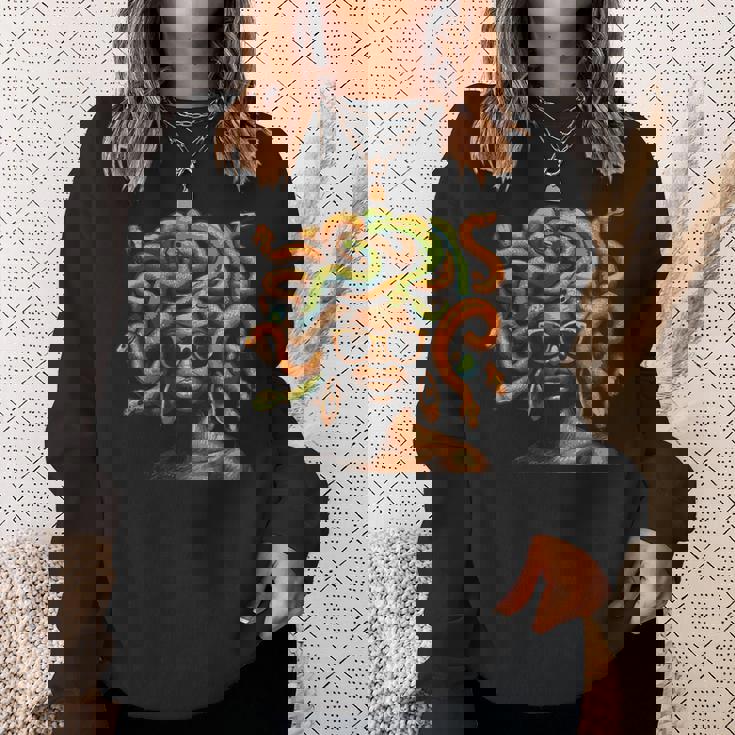 アフロ ブラック メラニン スキントーン メデューサ ヘビ ヘアスタイル スウェットシャツ 彼女への贈り物