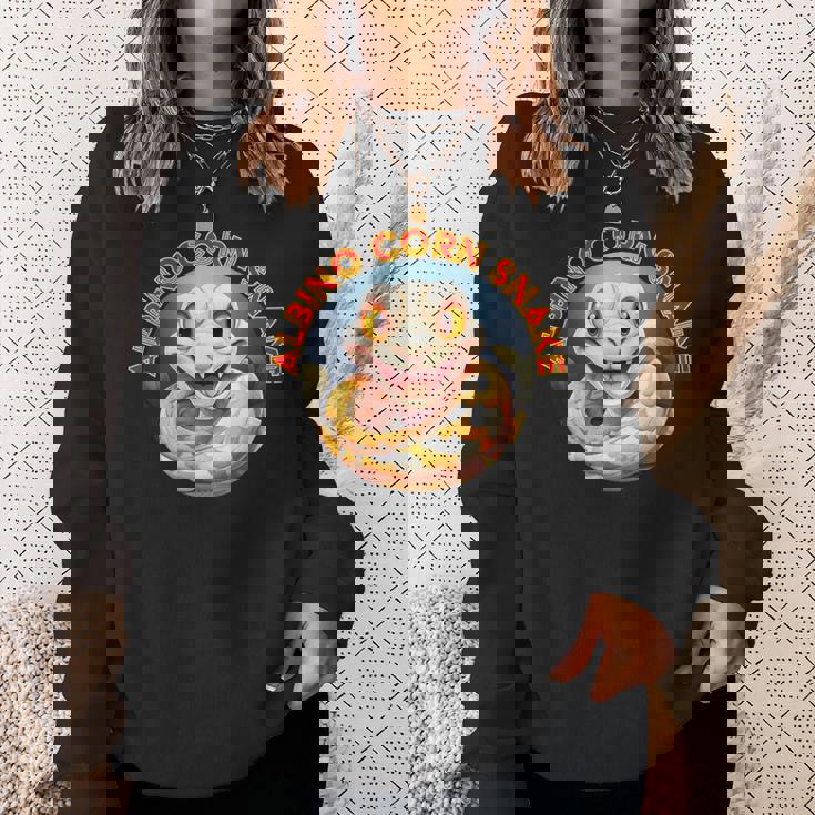 アルビノコーンスネーク 動物 可愛い 人気 へび 蛇 干支 巳 動物園 へび好き 愛好家 爬虫類 コーンスネーク スウェットシャツ 彼女への贈り物