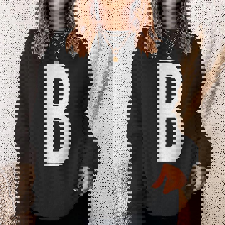 アルファベットアルファベットモノグラムイニシャル。 スウェットシャツ 彼女への贈り物