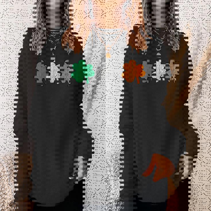 アンティーク調 シャムロック レトロスタイル アイリッシュ 三つ葉 クローバー かわいい スウェットシャツ 彼女への贈り物