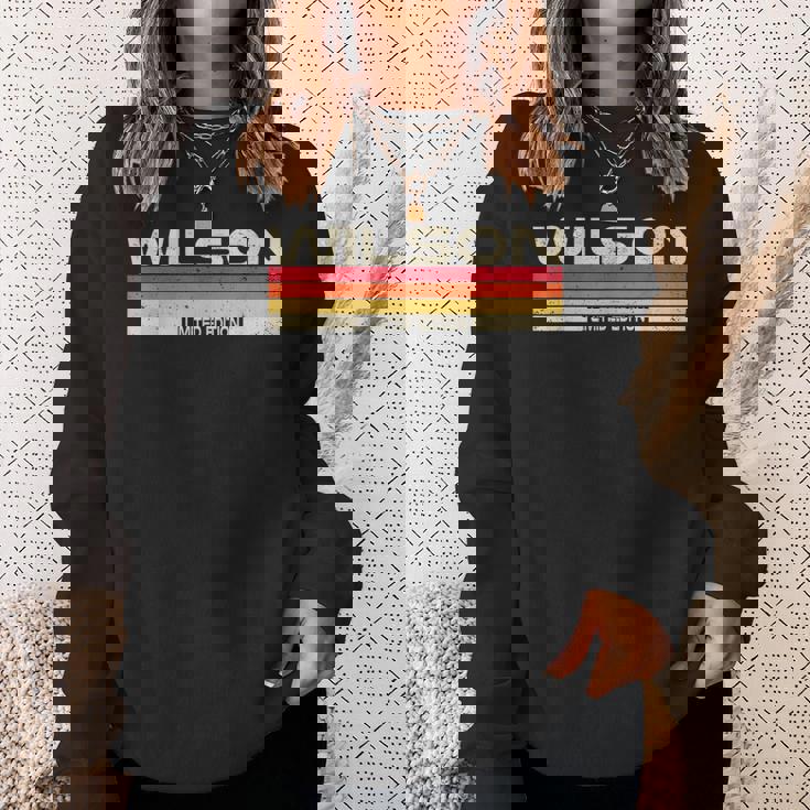 ウィルソン 姓 誕生日 家族 再会 80年代 90年代 夕日 スウェットシャツ 彼女への贈り物