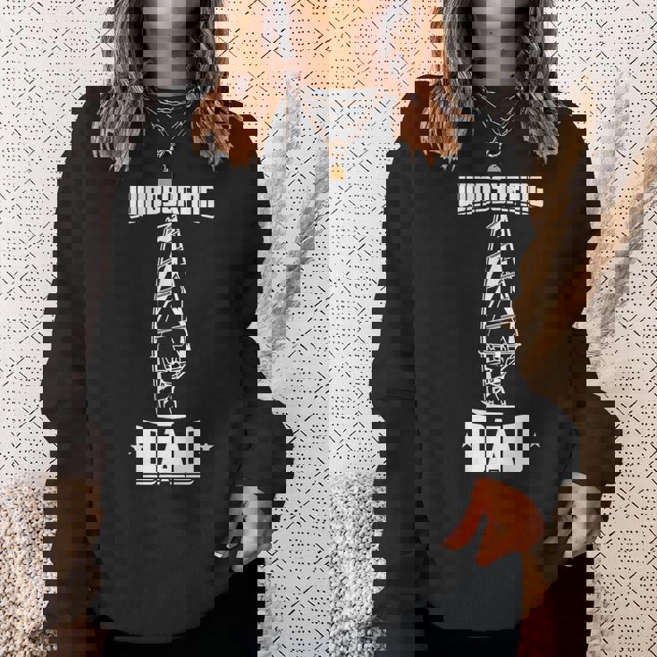 メンズ ウインドサーフィンの父 ウインドサーフィンの愛好家 ボードセイリング スウェットシャツ 彼女への贈り物