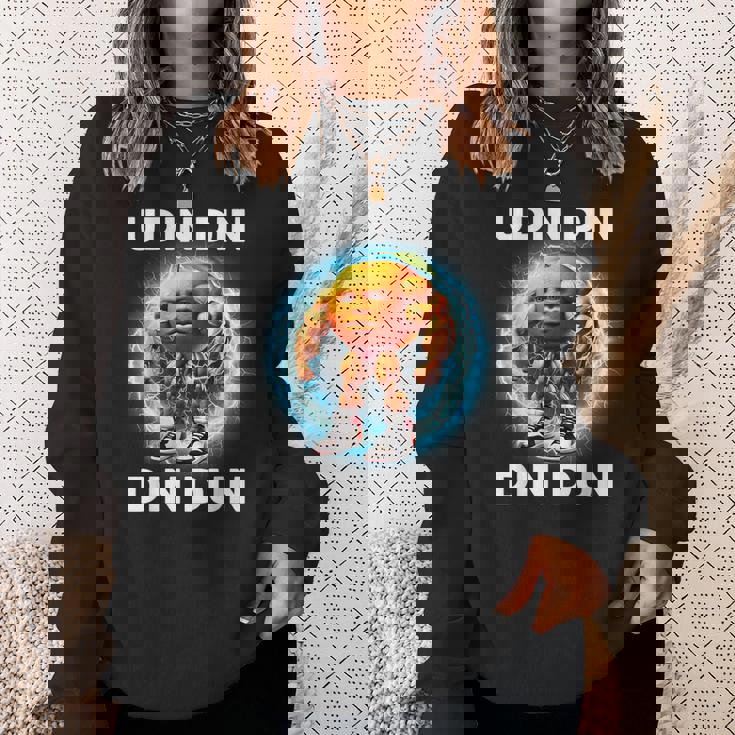 ウディン・ディン・ダン・ウディンドゥン イタリアンブレインロット・ミーム スウェットシャツ 彼女への贈り物