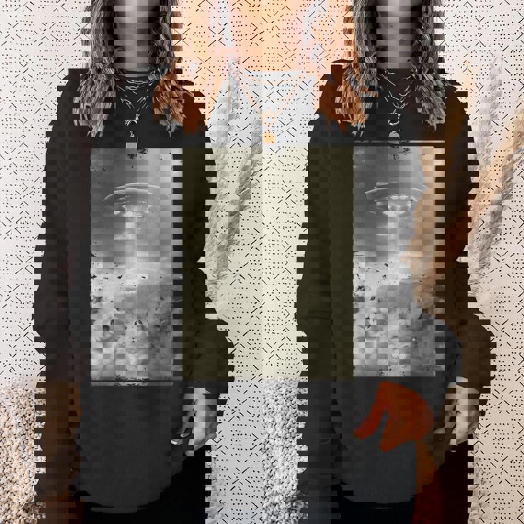 エイリアン Ufo の侵略 面白いハムスターの自撮り スウェットシャツ 彼女への贈り物