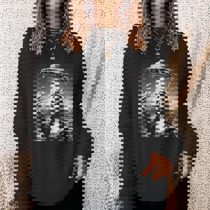 エイリアンufoモナリザと面白いセルフィー スウェットシャツ 彼女への贈り物