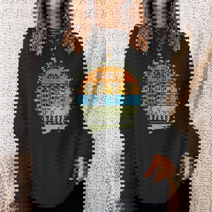 オリジナルパーツ 1977年生まれ ヴィンテージ 47歳 誕生日 レトロ スウェットシャツ 彼女への贈り物