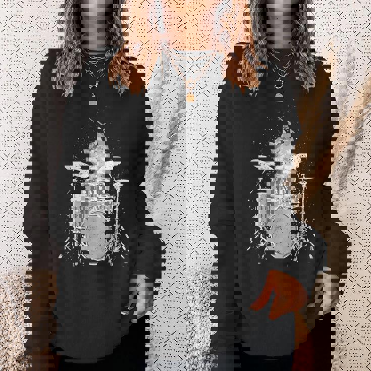 キュートで面白い猫のドラマー ドラムを弾くパンク ロックスター グラフィック スウェットシャツ 彼女への贈り物