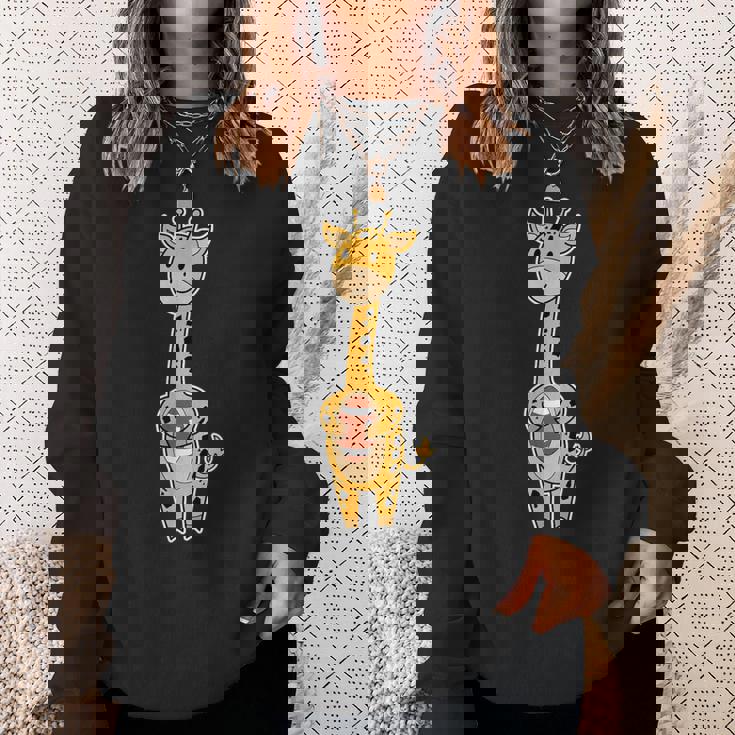 キリンはアメリカンフットボールを演じています。 スウェットシャツ 彼女への贈り物