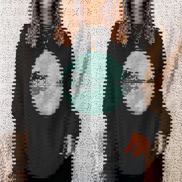 ギター 湖 反射 月 ギター ミュージシャン スウェットシャツ 彼女への贈り物