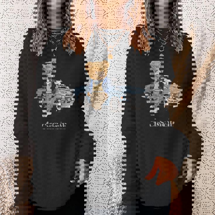 クラシックカーがかわいいテディベア。 スウェットシャツ 彼女への贈り物