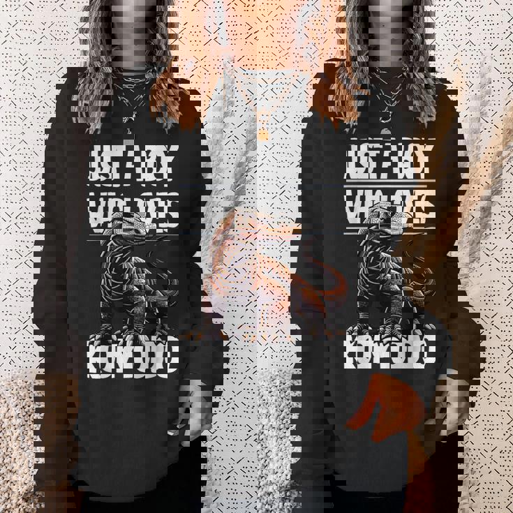 コモドドラゴンを愛するただの少年 男の子 キッズ スウェットシャツ 彼女への贈り物