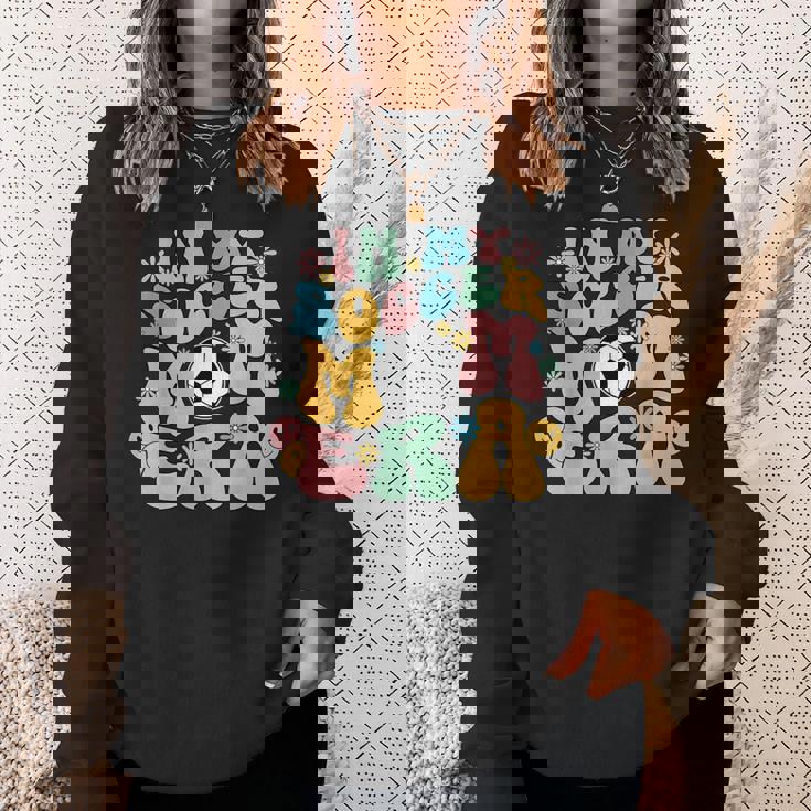 サッカーママ時代 面白いスポーツファンへのギフトアイデア スウェットシャツ 彼女への贈り物