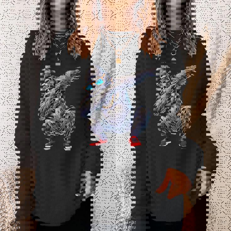 サングラスをかけたダブダンスのゴリラ猿 スウェットシャツ 彼女への贈り物