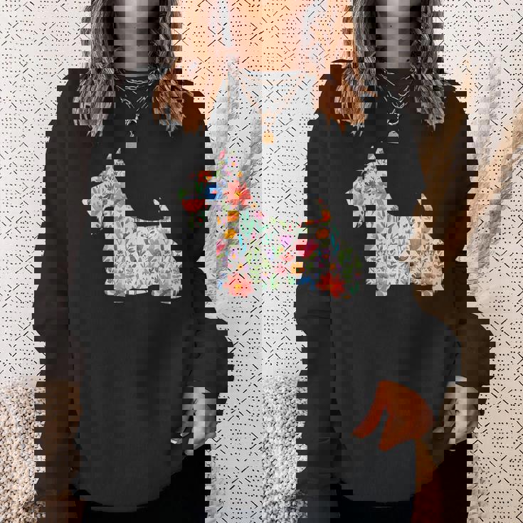 スコティッシュテリア水彩フラワーデザイン。 スウェットシャツ 彼女への贈り物