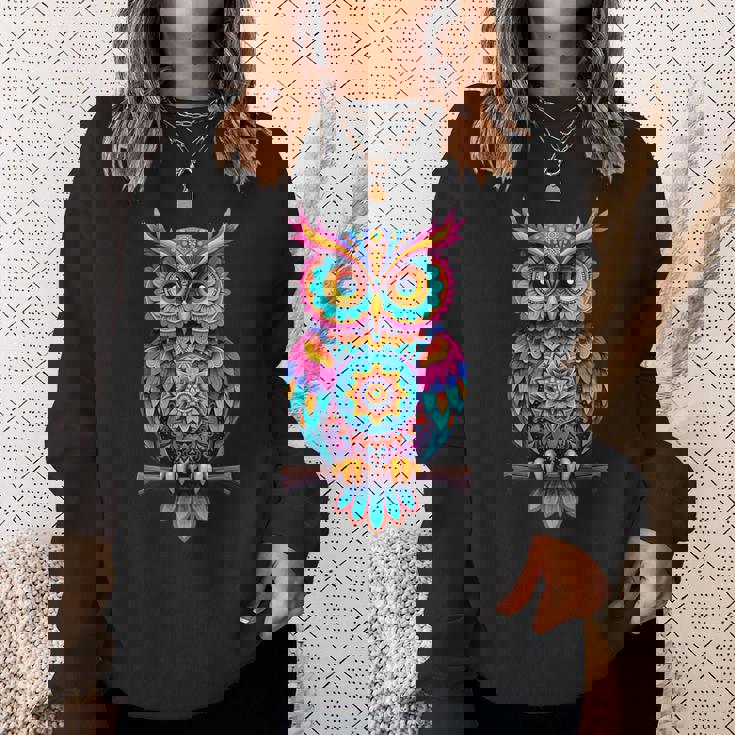 ストリートアートファンのためのストリートアートフクロウ、アーティストスプレー。 スウェットシャツ 彼女への贈り物