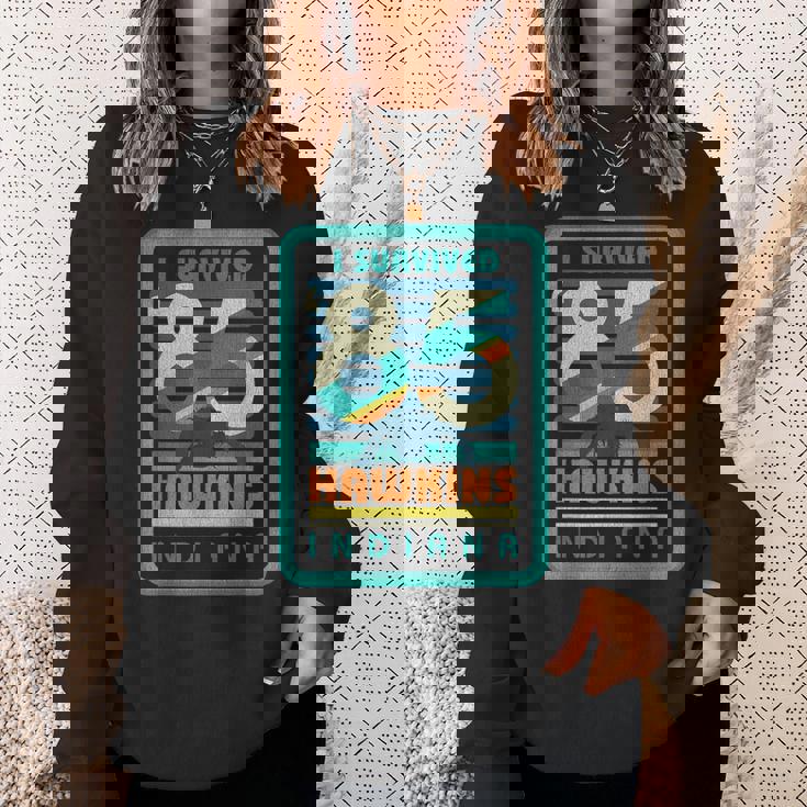 ストレンジャー・シングス ビンテージ デモゴルゴン ポスター ホーキンス インディアナ 85 スウェットシャツ 彼女への贈り物