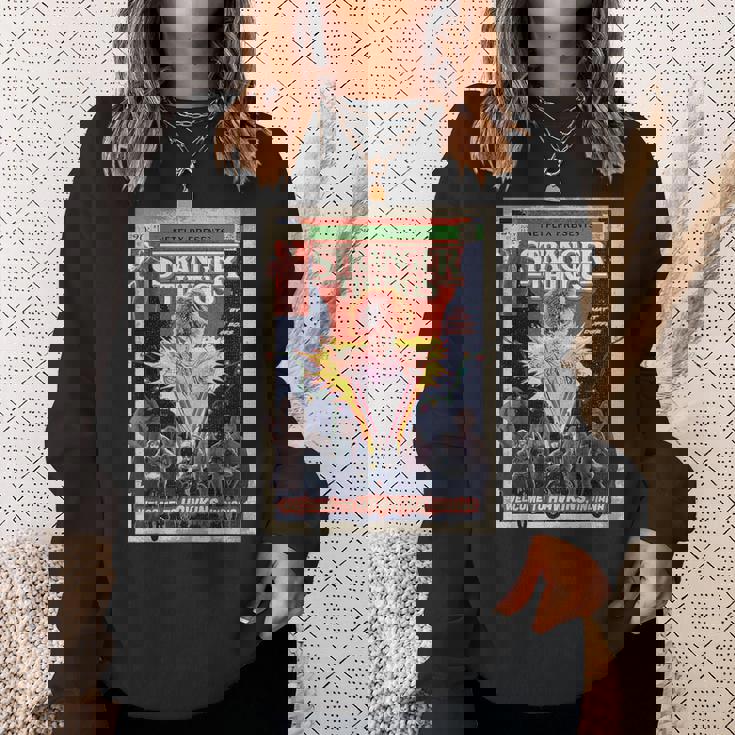 ストレンジャー・シングス リミックス 80年代レトロコミックアート ホーキンズへようこそ スウェットシャツ 彼女への贈り物